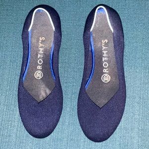 Size 6.5 Maritime blue Rothy’s ballet flat